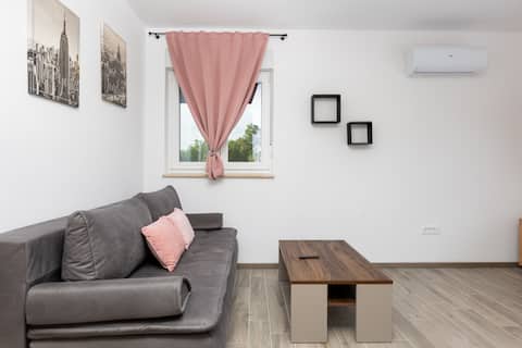 Top performing Airbnb: Apartment Mara in Bajčići