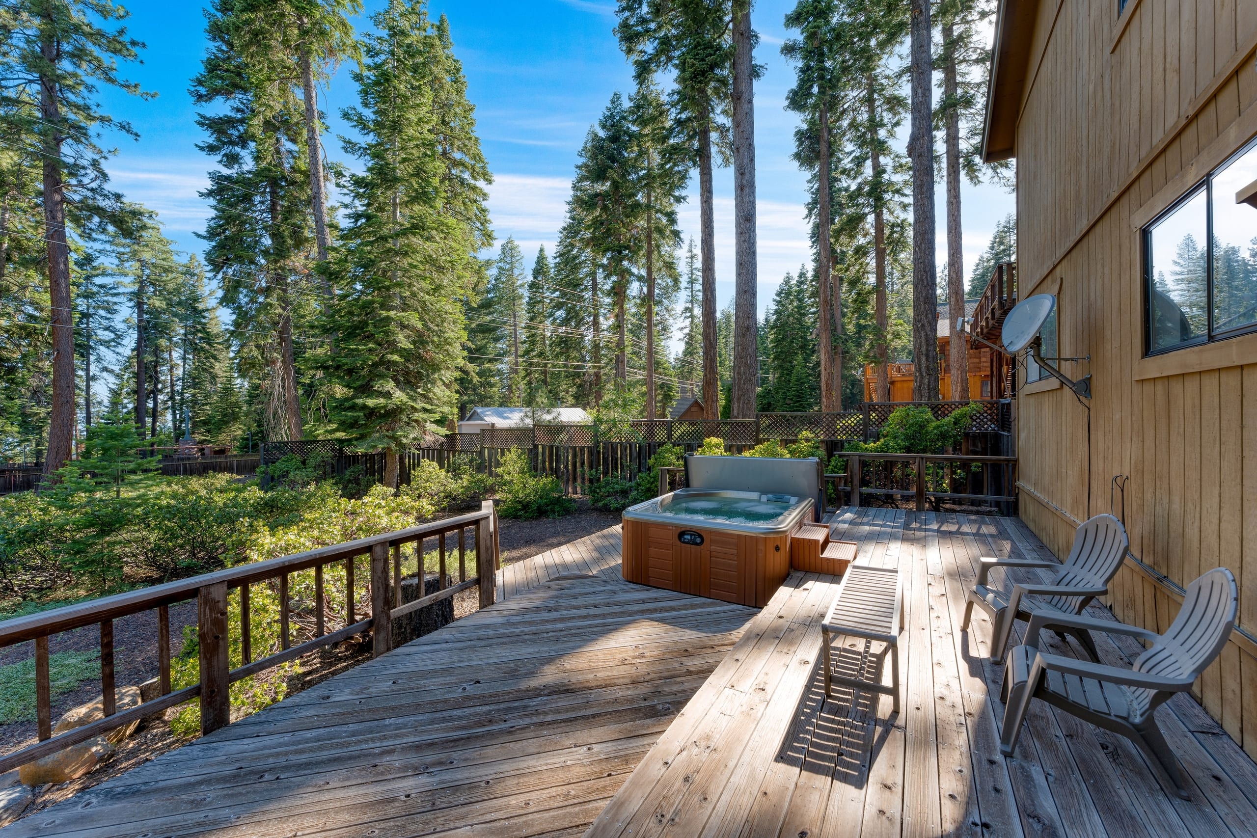 Wildwood Cabin, Hot Tub & Lake Tahoe 5 Min - Photo 39