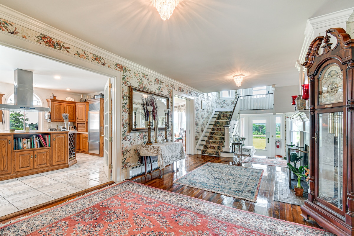 Geneva Vacation Rental w/ Vineyard & Lake Views!
