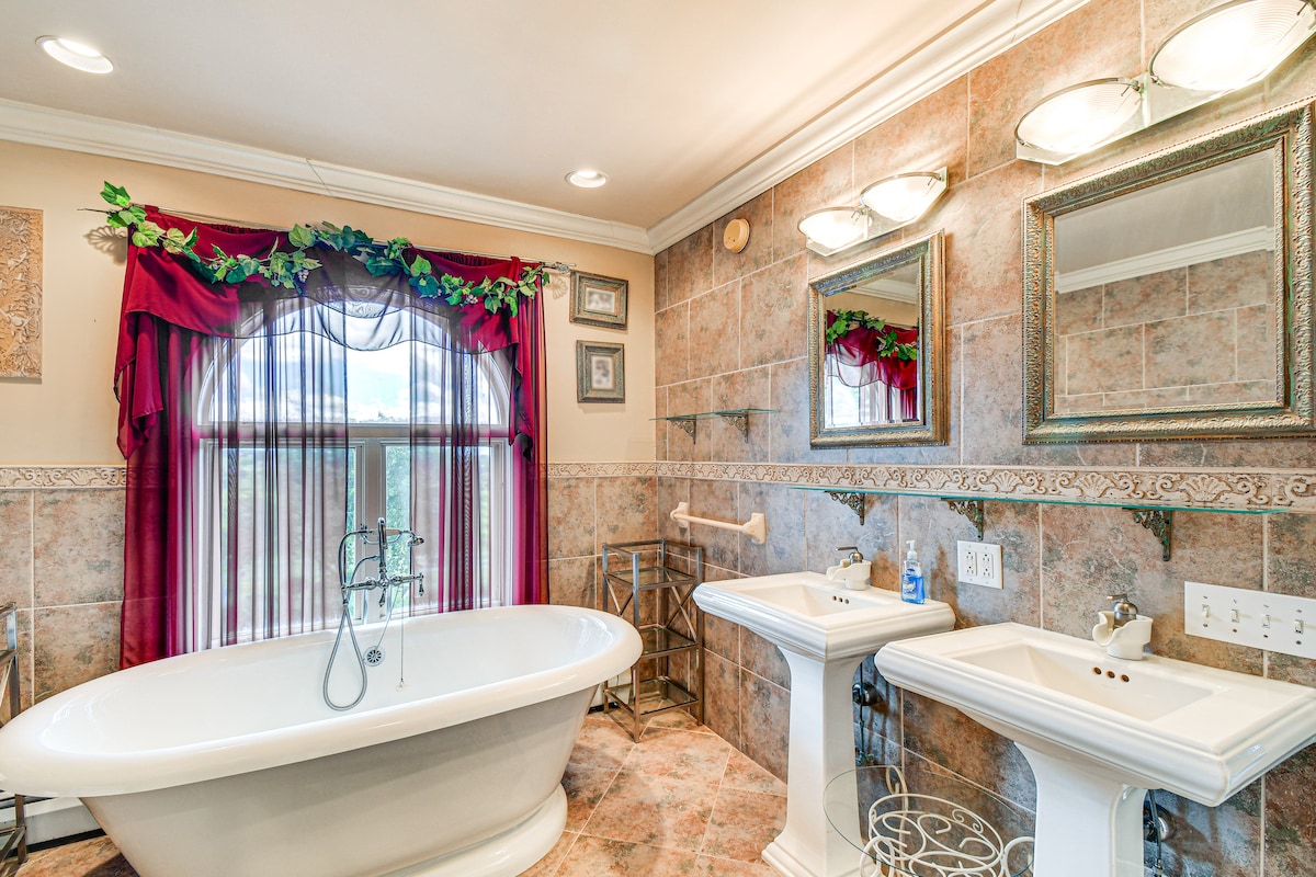 Geneva Vacation Rental w/ Vineyard & Lake Views!