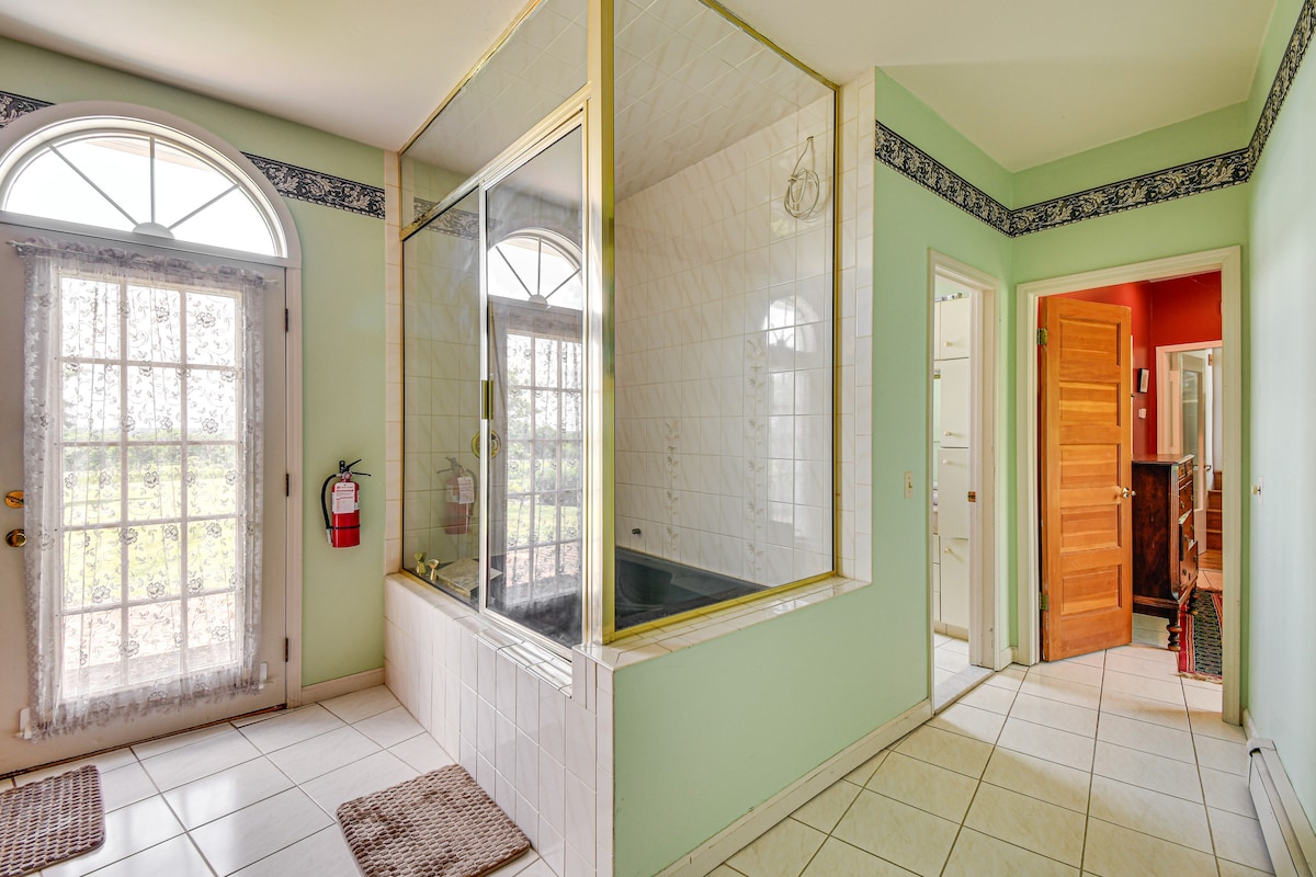 Geneva Vacation Rental w/ Vineyard & Lake Views!