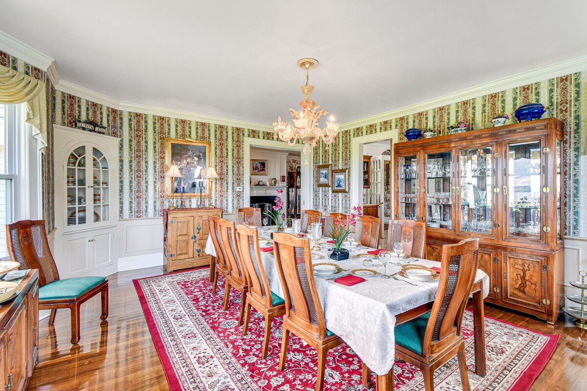 Geneva Vacation Rental w/ Vineyard & Lake Views!