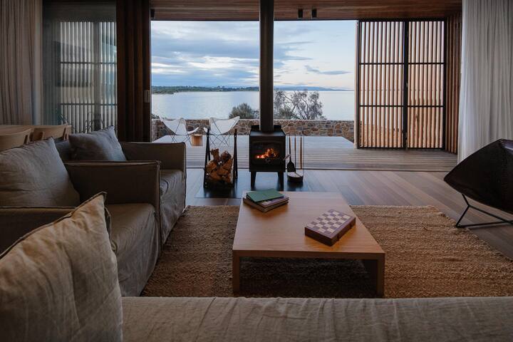 Waterfront Heaven, Pampa Costa on Great Oyster Bay gallery image 2