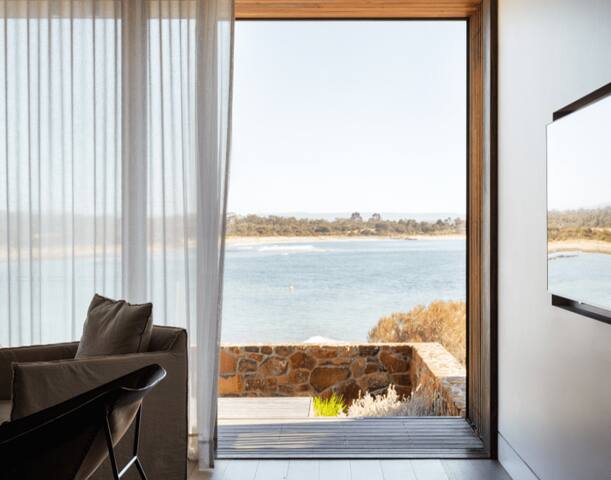 Waterfront Heaven, Pampa Costa on Great Oyster Bay gallery image 4