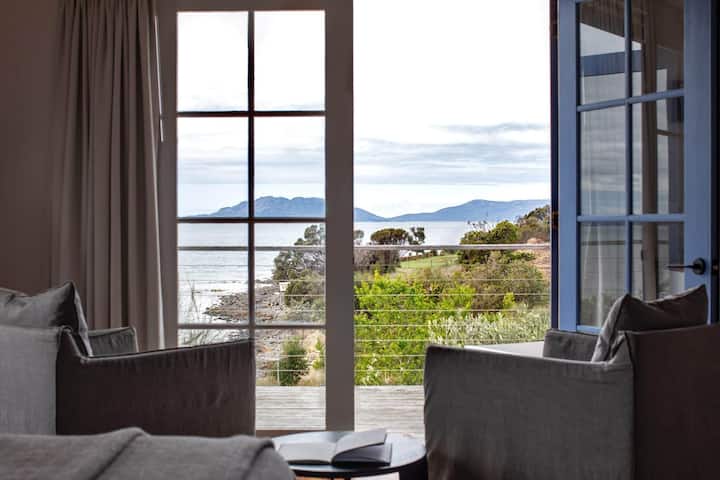 Premium Ocean View Spa Suite | Piermont - Swansea
