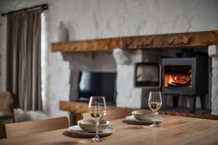 2-Bedroom Stone Cottage, fireplace & ocean views gallery image 3