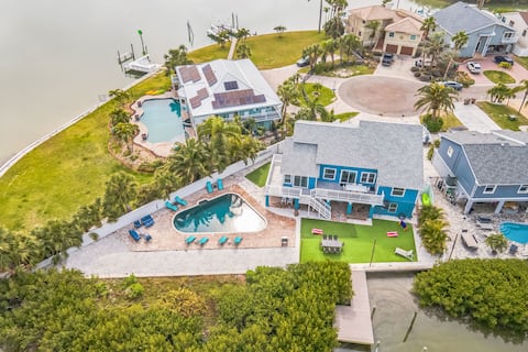 Luxury Waterfront Paradise | Heated Pool | Pets OK