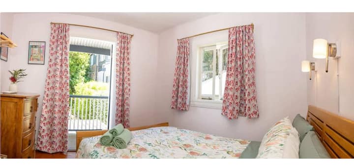 Трета задна спална соба - брачен кревет (широк 150-179 см)