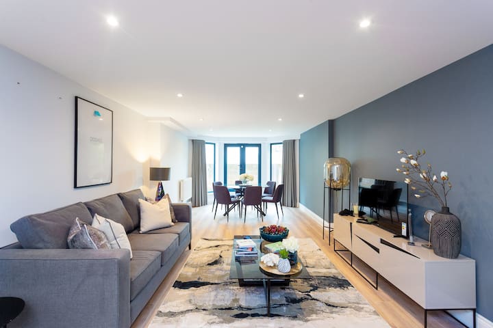 Beautiful 3BD Apartment near Kensington