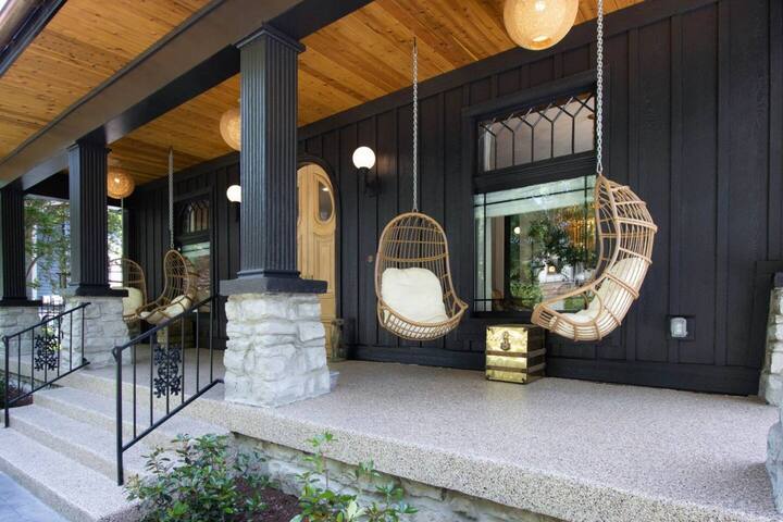 Beauty on Beech HGTV Featured Designer Home gallery image 2