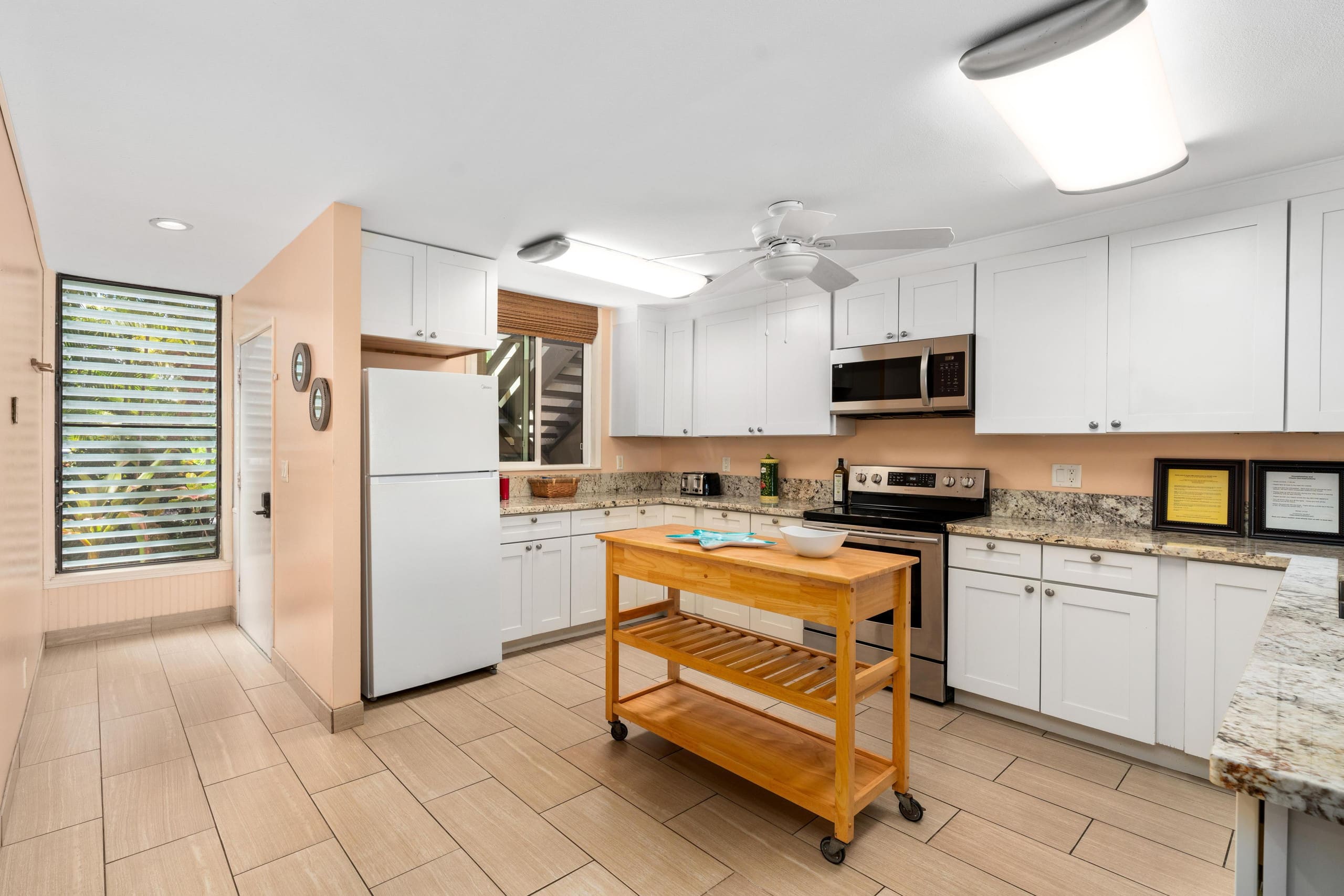 Kona oceanview 2br coastal condo summer deal - Photo 5