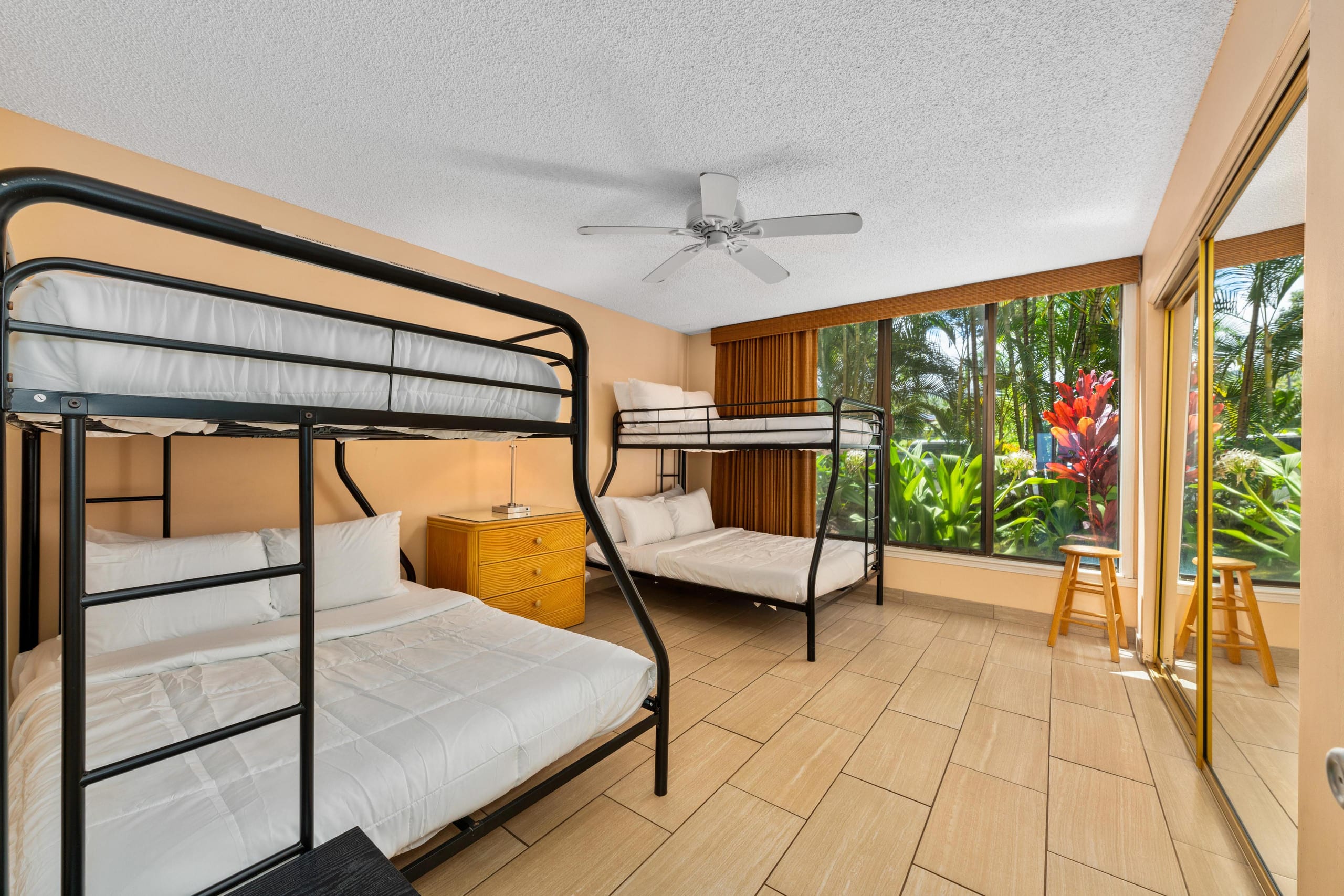 Kona oceanview 2br coastal condo summer deal - Photo 3