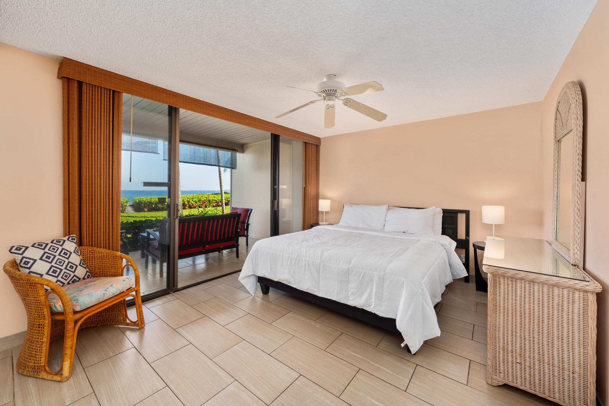 Kona oceanview 2br coastal condo summer deal - Photo 16