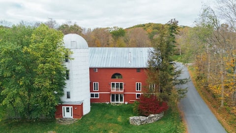 The Barn @Doodletown: Renovated Barn w/ Firepit