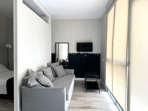 Successful Airbnb property: IV PlazaMayorSuites modern and cozy in La Latina in Centro