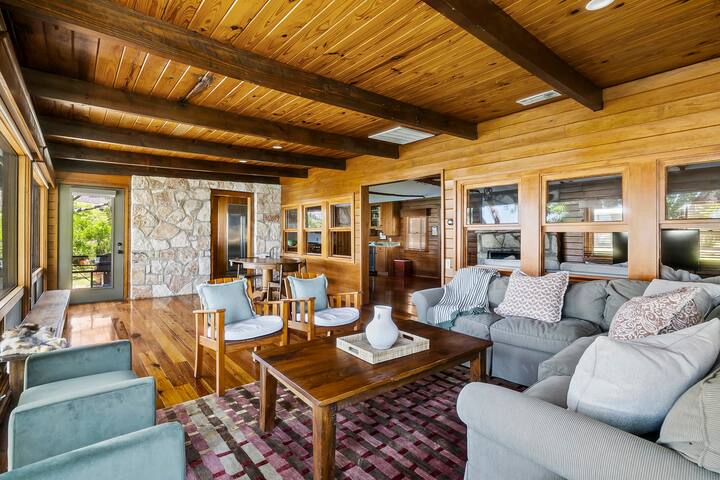 Cabins on the Lake | 5BR | Boat Dock | Firepit gallery image 2