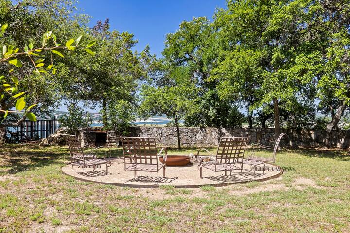 Cabins on the Lake | 5BR | Boat Dock | Firepit gallery image 4