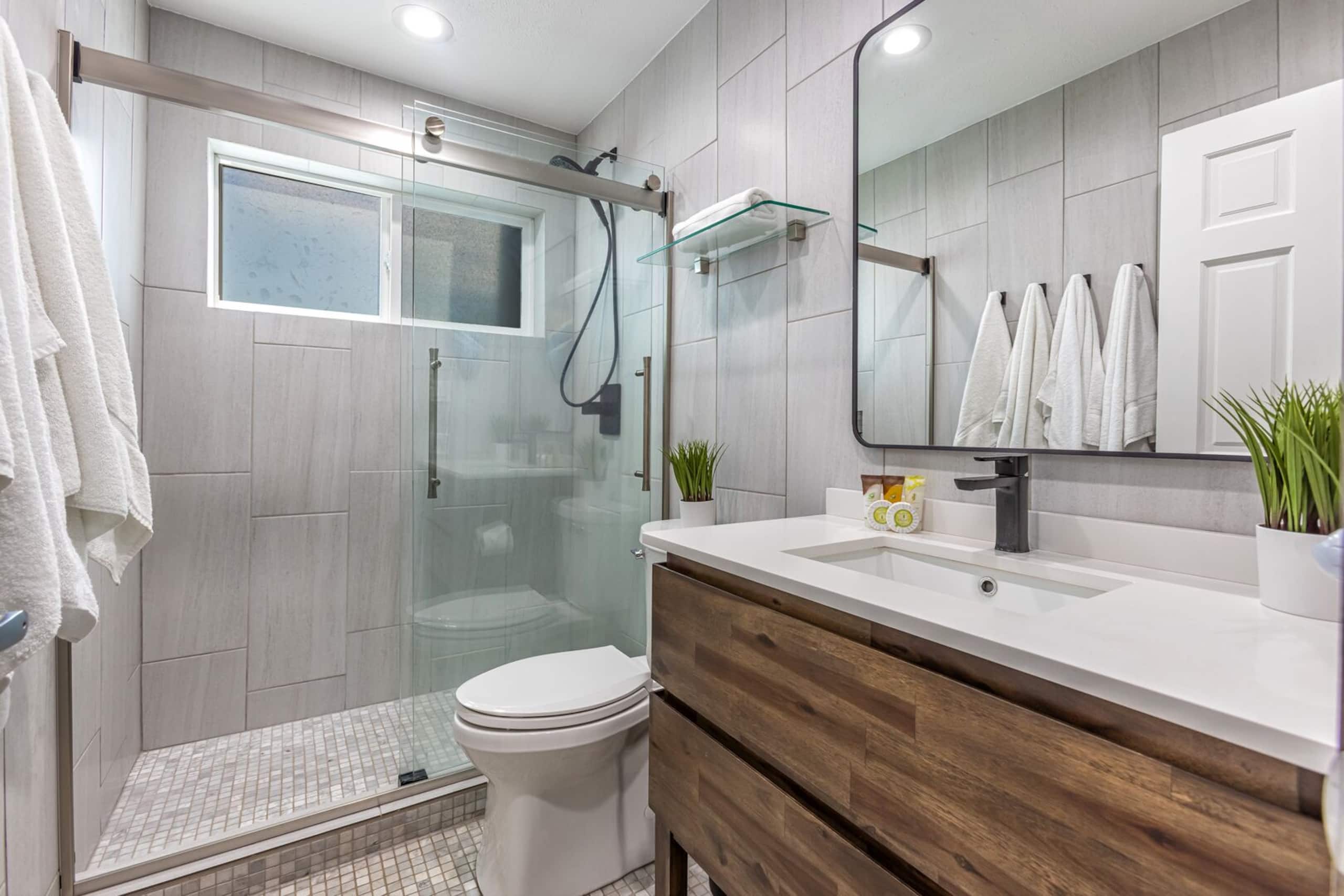 Condo in Kihei · ★4.9 · 1 bedroom · 2 beds · 1 private bath - Image 11