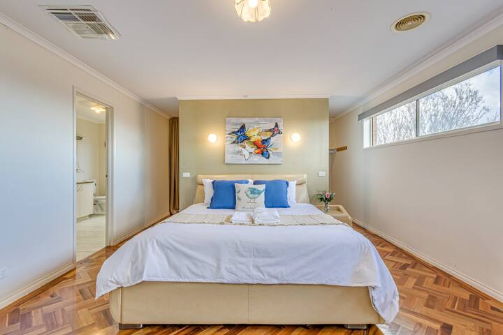 StayAU Family Home Comfort in Caroline Springs gallery image 4