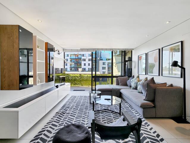 Spacious Family Duplex with pool gallery image 5