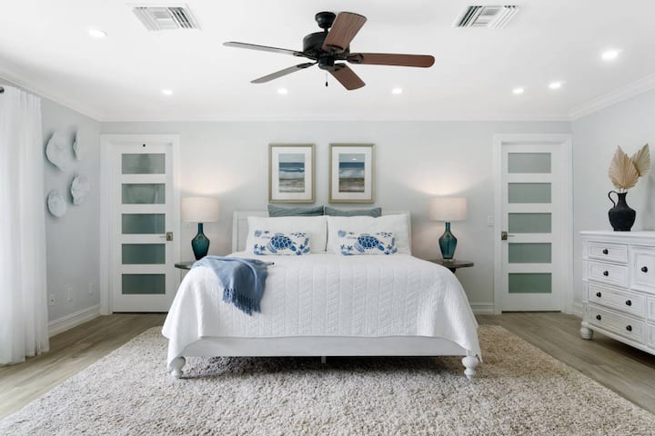 Ჟურნალის ღირსი ძირითადი ფლიგელი გელით.