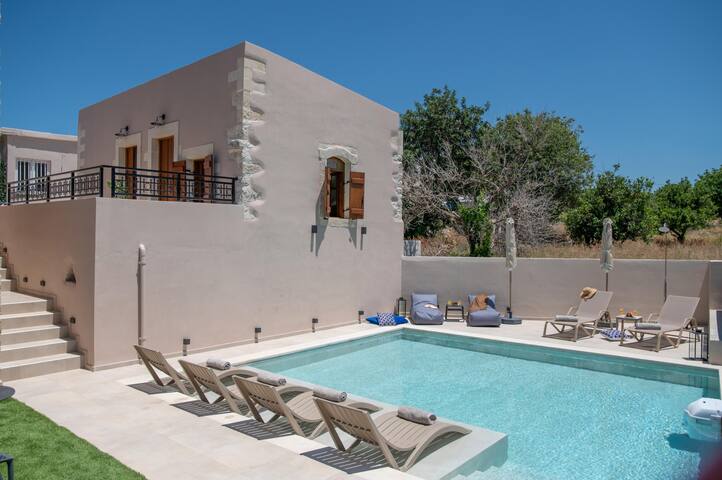 Pavlina, new villa with salted heated pool! gallery image 2
