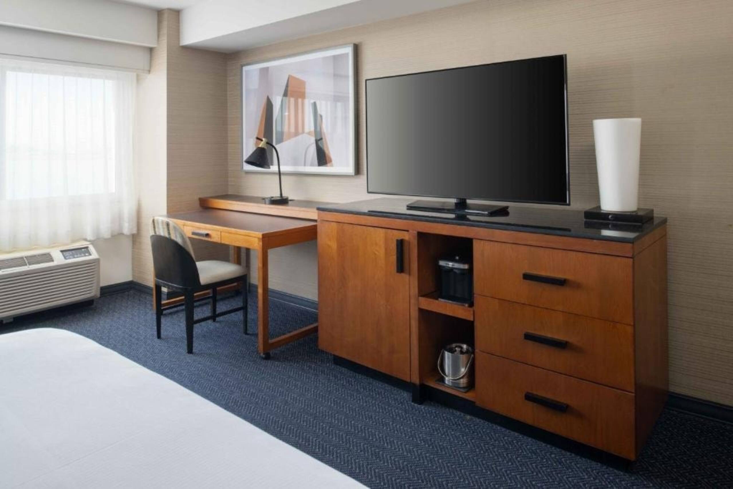 King Room Near Kezar Life Sciences SAN - Photo 10