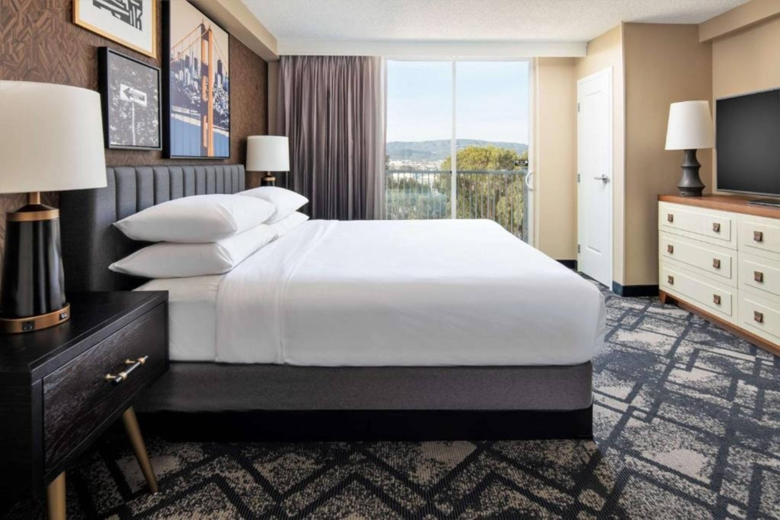 King Room Near To Jack Drago Park SAN - Image 2