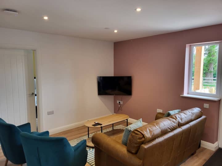 Razor Clam Cottage Lounge