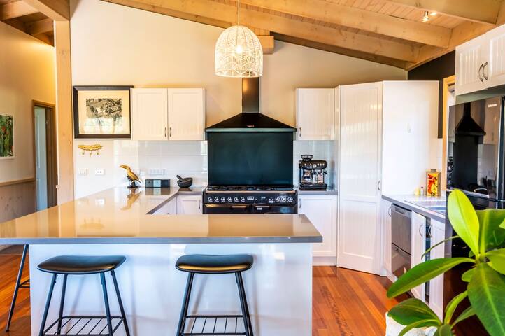 Otway Valley Lodge – Home Among the Gum Trees gallery image 5