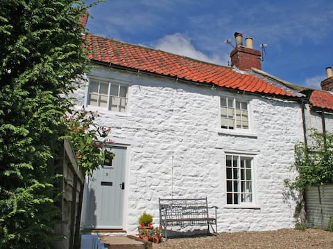 Top Airbnb: Yew Tree Cottage in North Yorkshire