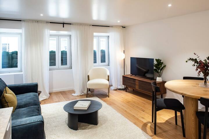 The Haus | Modern Apartment with Balcony in Lisboa gallery image 4