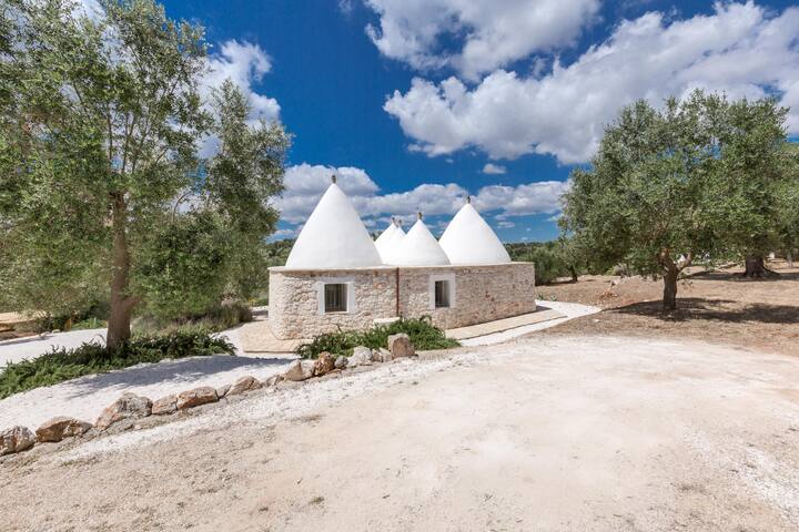 Trullo Lui di Borgo Paoli by BarbarHouse gallery image 2