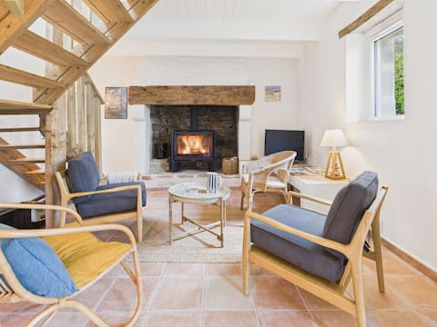 Nice house in the countryside for 4