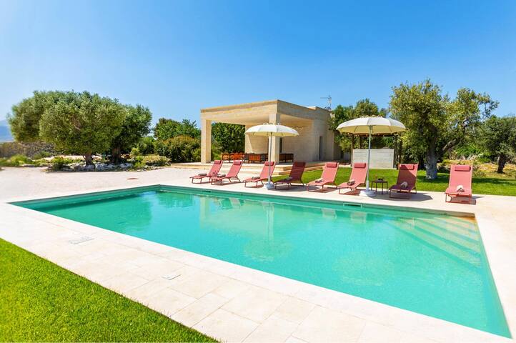 Villa Pamaridi by Villa Plus