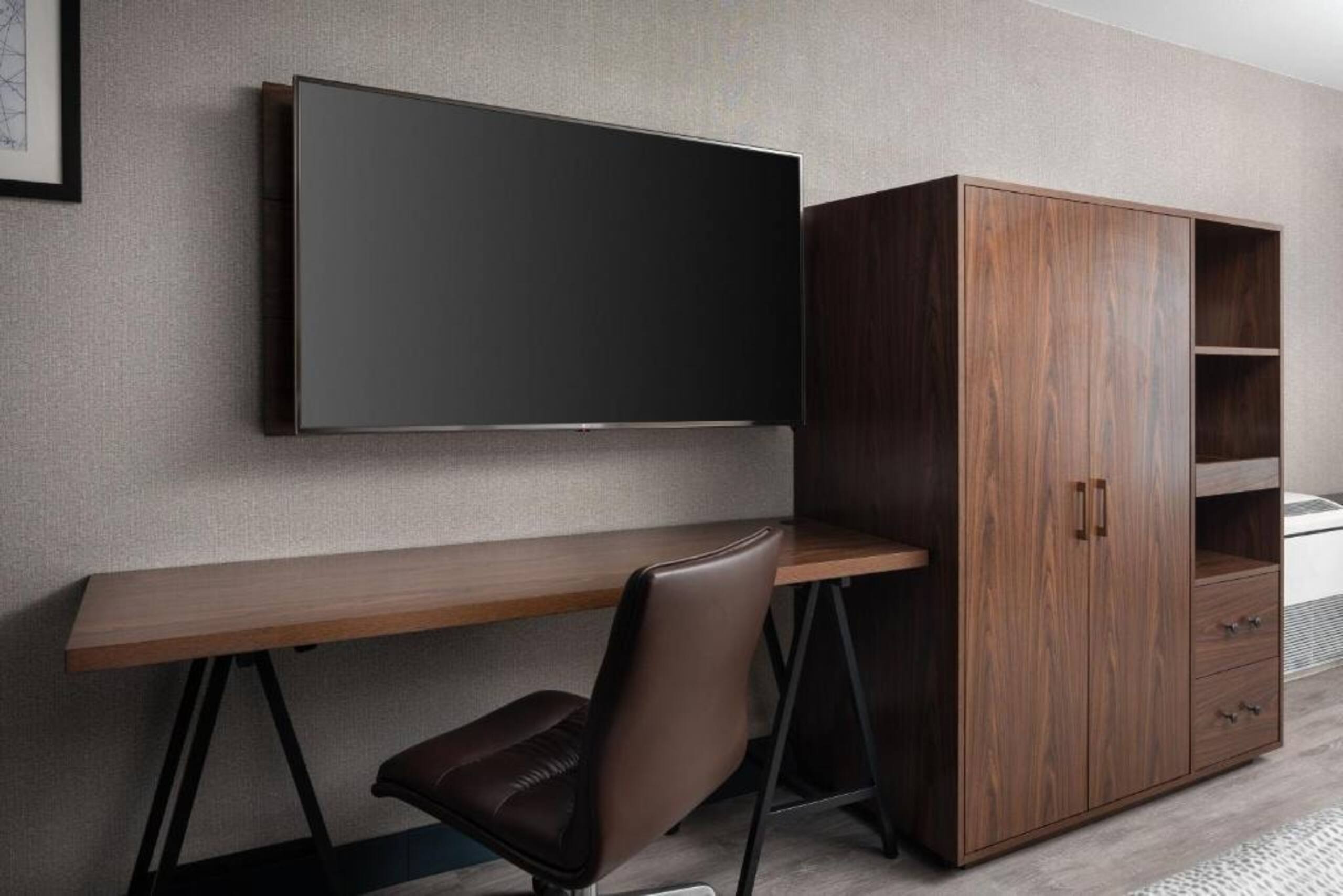 Guest Room Near McDonalds SAN - Image 4