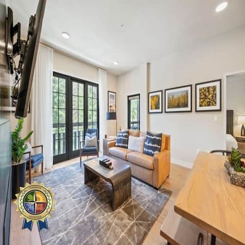 Bluebird Bunkhouse|Includes Two 1-Day Lift Tickets