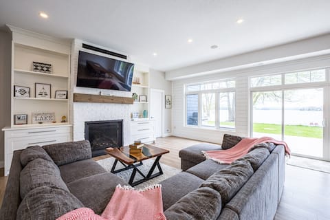 Wollaston Lake - Magazine Home, Shallow Entry