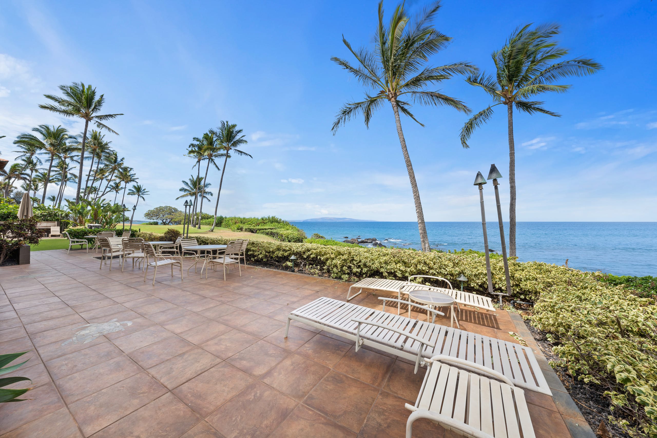 Condo in Kihei · ★4.93 · 1 bedroom · 2 beds · 1 bath - Image 32