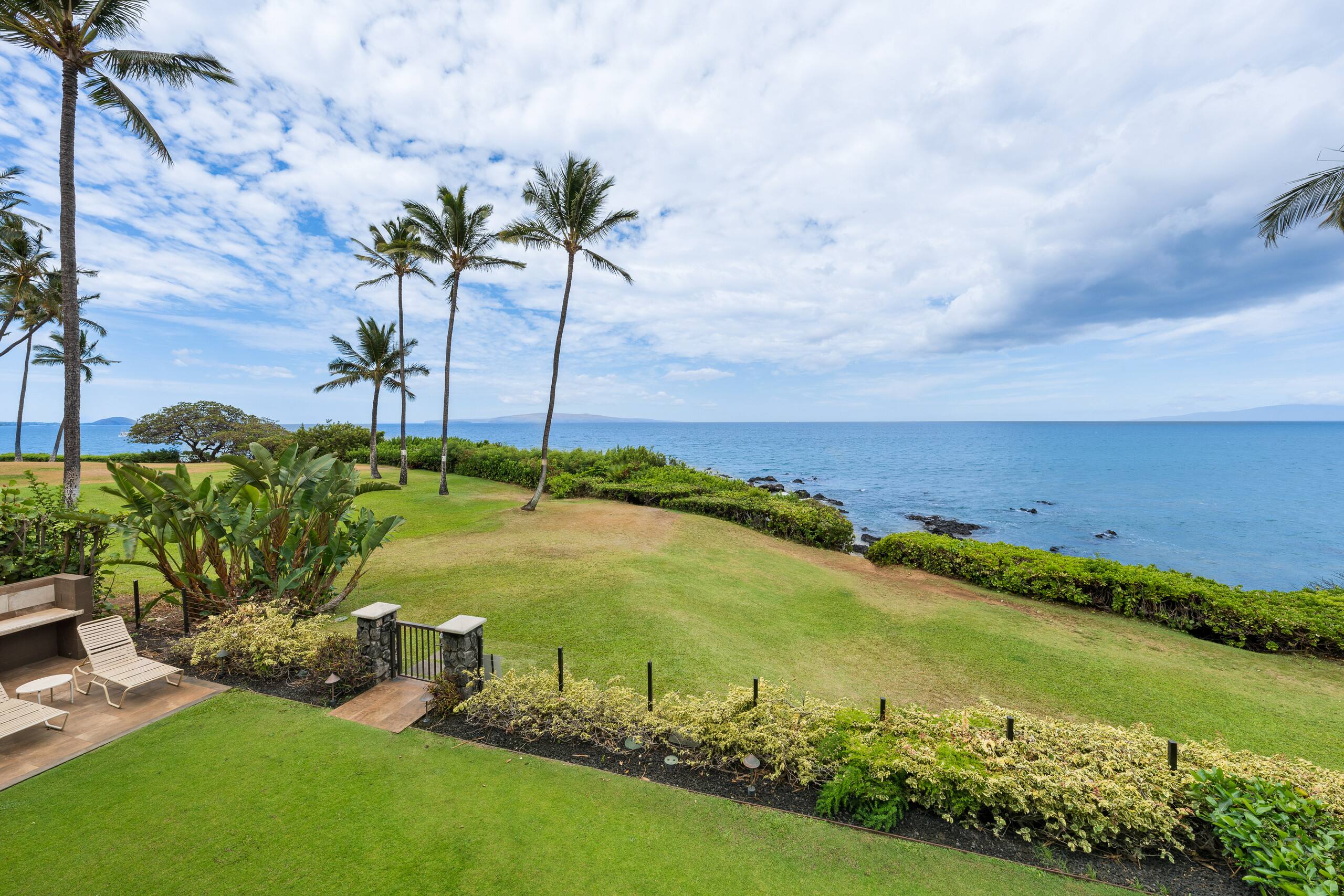 Condo in Kihei · ★4.93 · 1 bedroom · 2 beds · 1 bath - Image 27