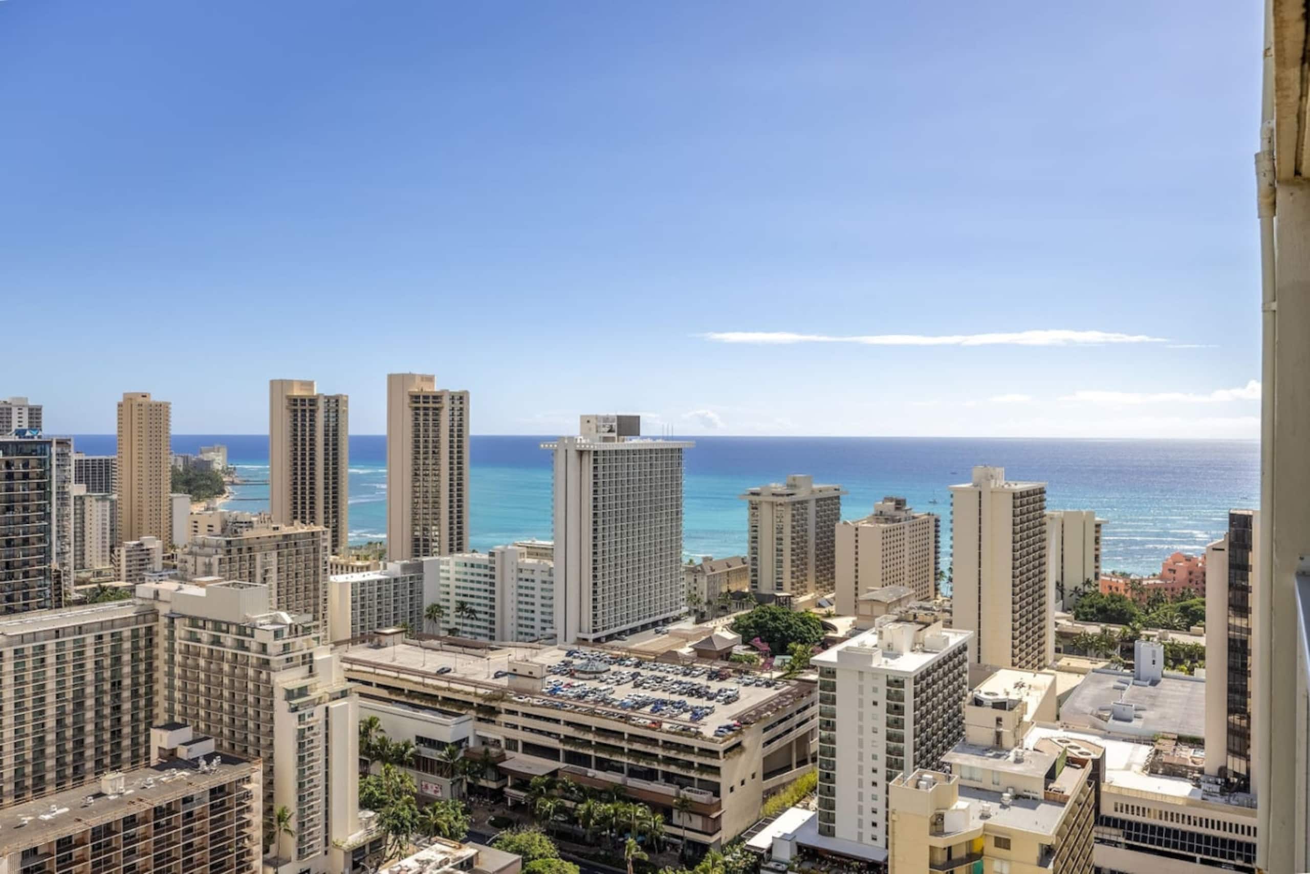 The Ocean View Escape at Waikiki 38F - Image 11
