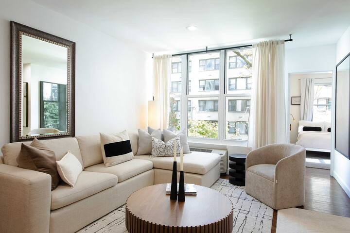 The Diplomat #3 – Boutique Designer Home gallery image 4