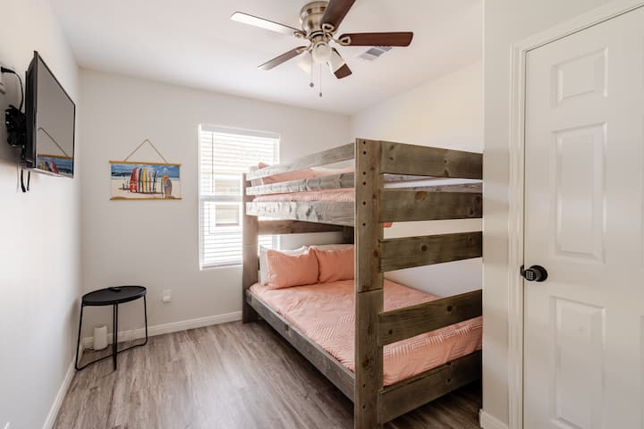 ddd375e7-fc2f-4f4f-8c6e-732a2ab6639b