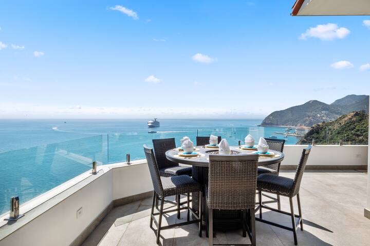 H211: Luxury Home, AC, 6-Seat Cart, BEST VIEWS gallery image 3