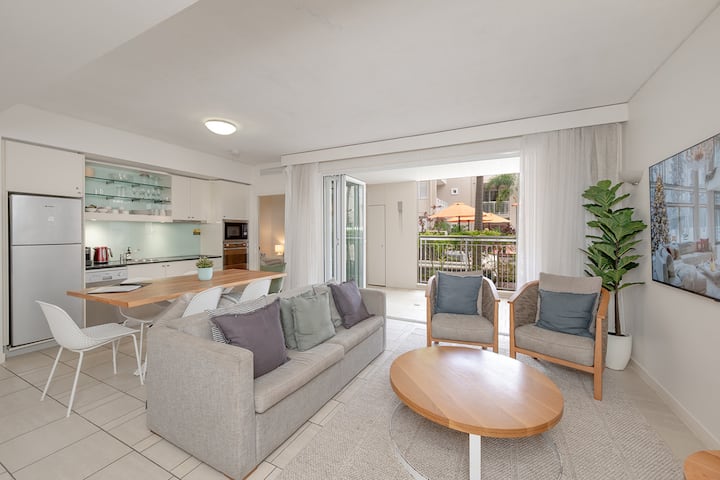 Wake, Wander, Unwind – Hastings Street Escape - Noosa Heads