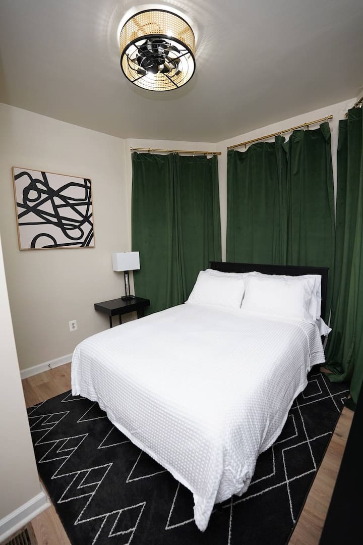 Ghorofa ya Kwanza Kitanda