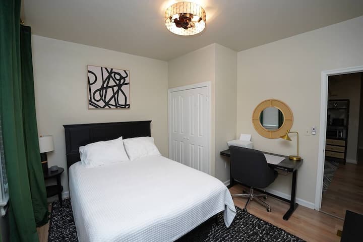 Kitanda cha Malkia cha Ghorofa ya Kwanza 