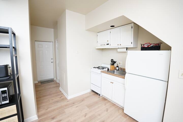 4 Bedroom Home-10 Mins to U.S. Capitol Building gallery image 5