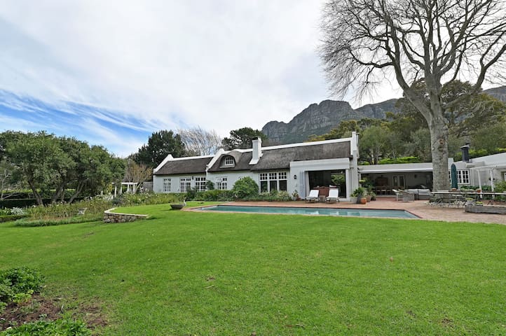 Riverlea Villa Pool River Mountain Views