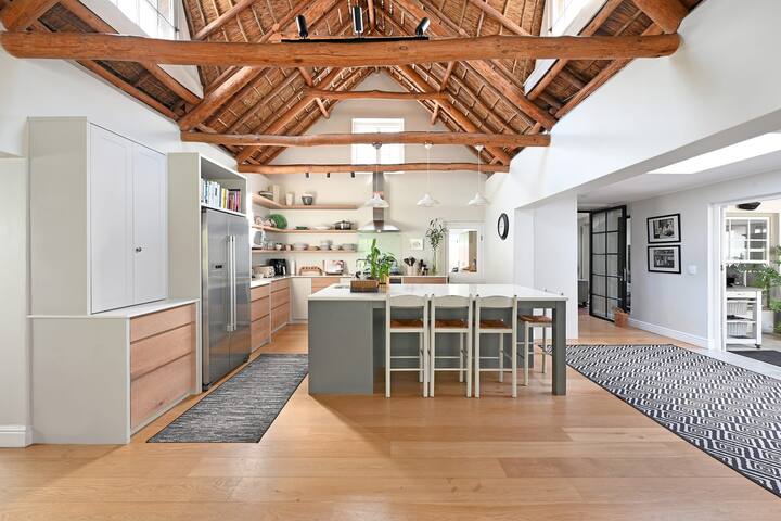 Riverlea Villa Pool River Mountain Views gallery image 3